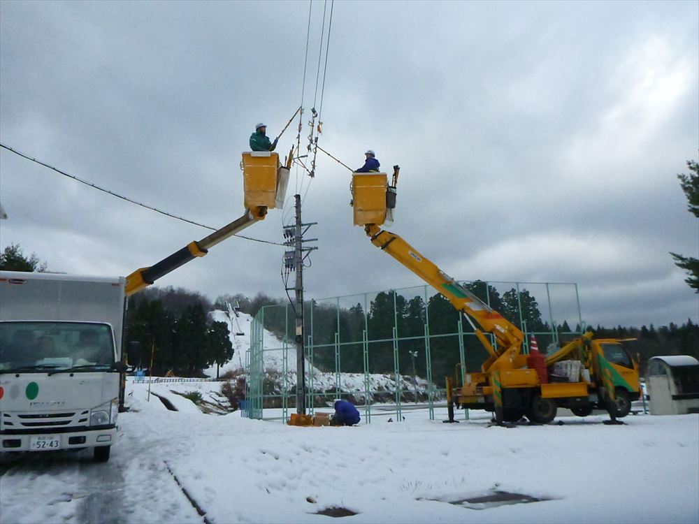高圧区分開閉器･避雷器取替工事（2016/12月）