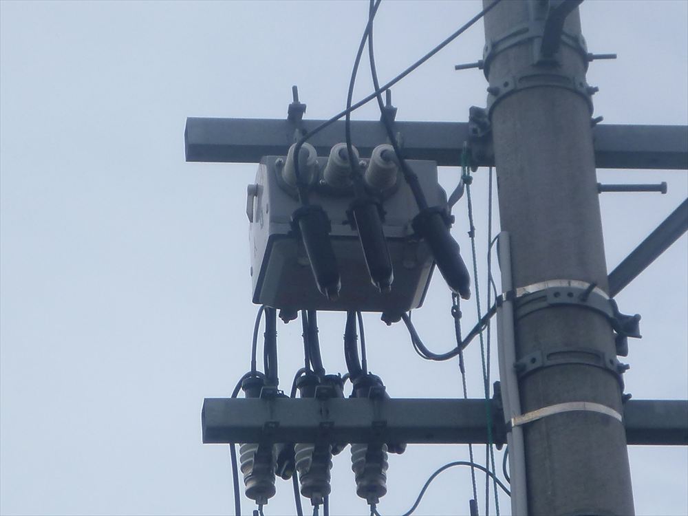 高圧区分開閉器･避雷器取替工事（2016/11月）