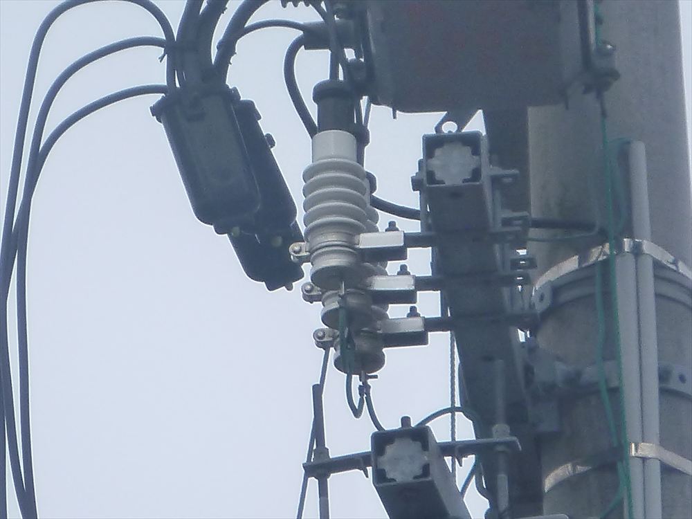 高圧区分開閉器･避雷器取替工事（2016/11月）