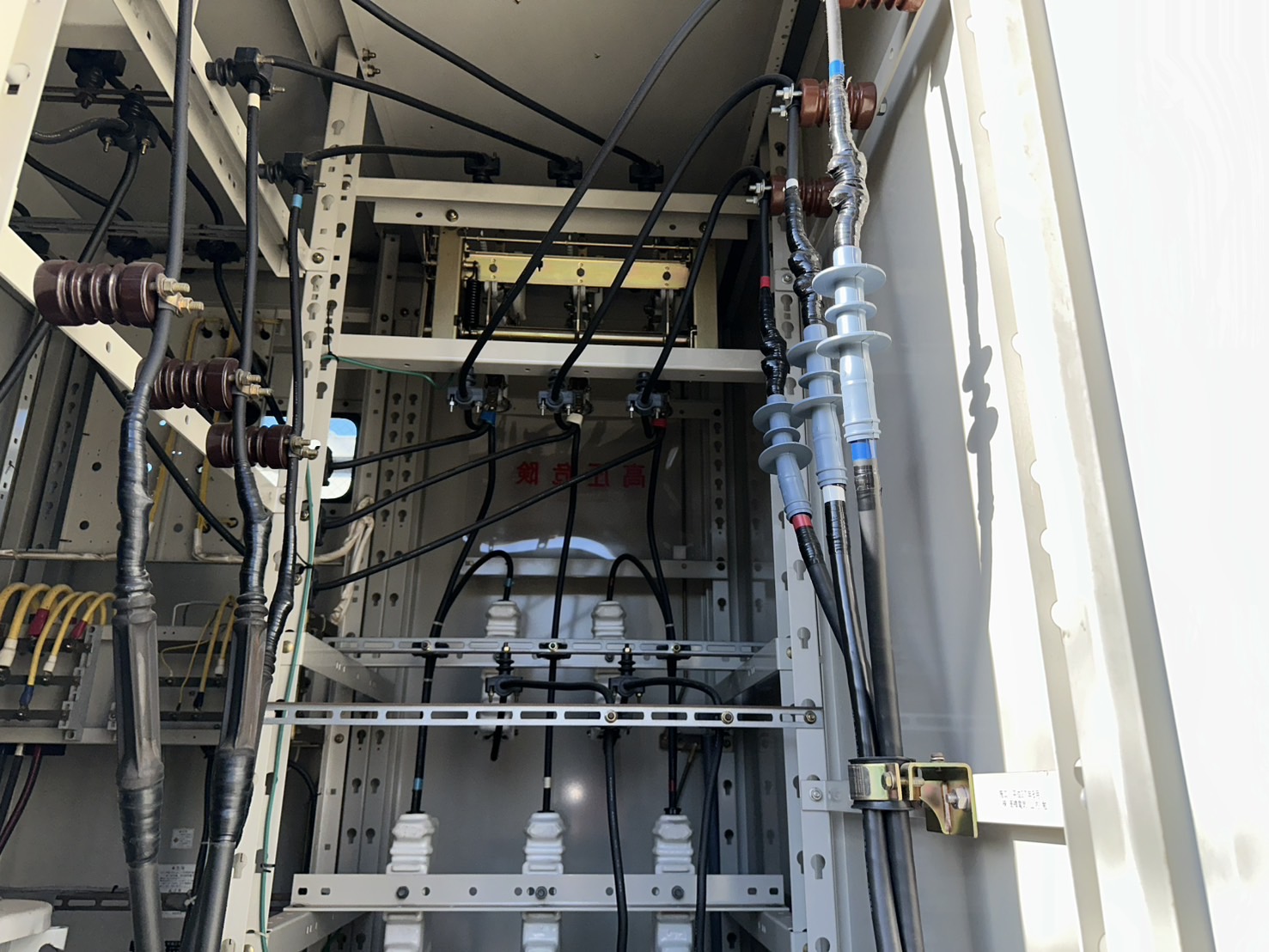 某工場キュービクル増設工事