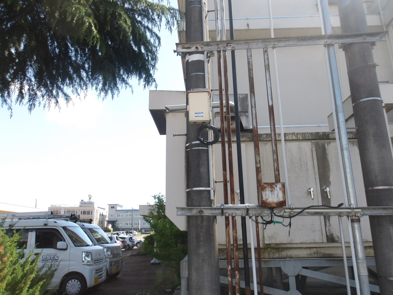 庁舎（小千谷維持管理事務所）　高圧区分開閉器取替工事