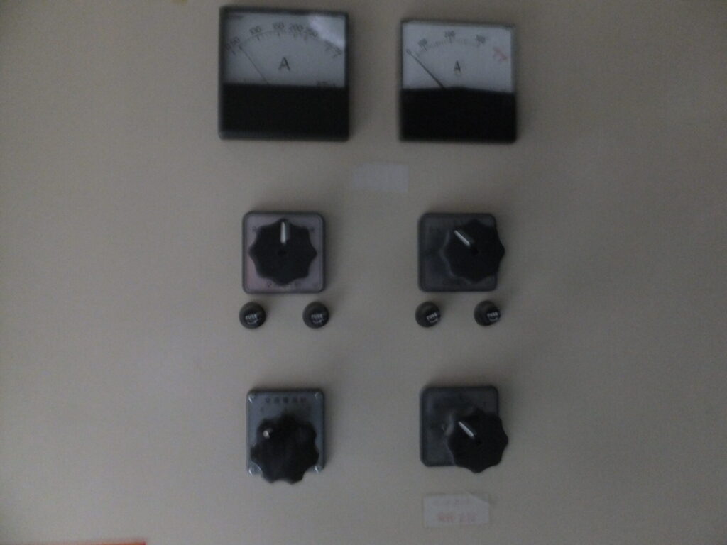 片貝中学校高圧交流負荷開閉器取替修繕工事