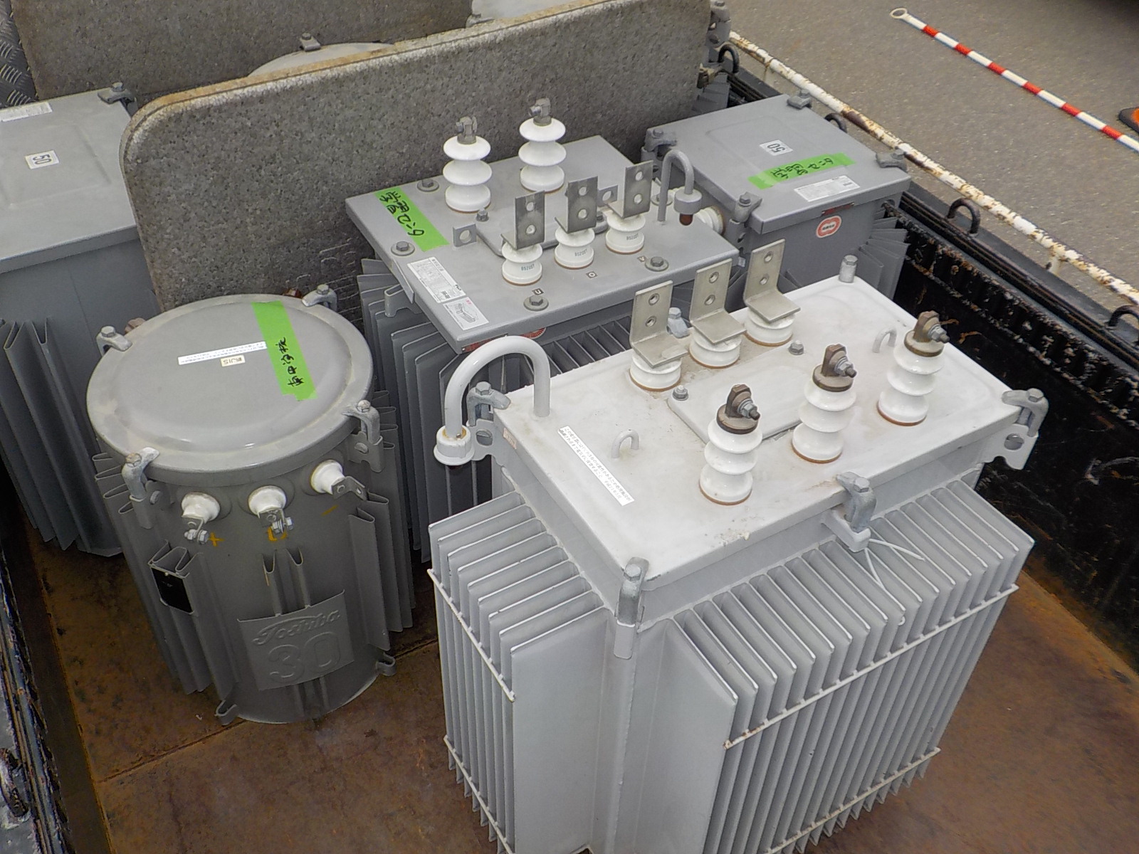 南中学校トランス取替工事及び低濃度PCB廃棄物処理収集運搬業務